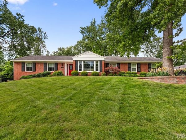 424 Geyer Forest Drive, St Louis, MO 63122