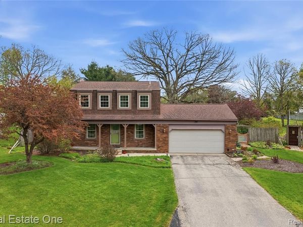 10385 Elizabeth Street , Pinckney Vlg, MI 48169