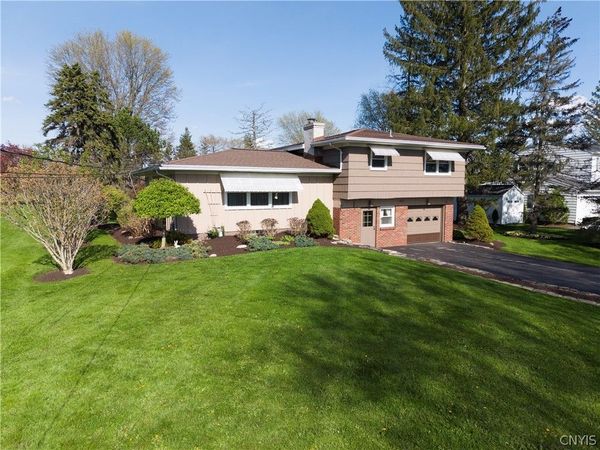 3830 East Street , Skaneateles, NY 13152