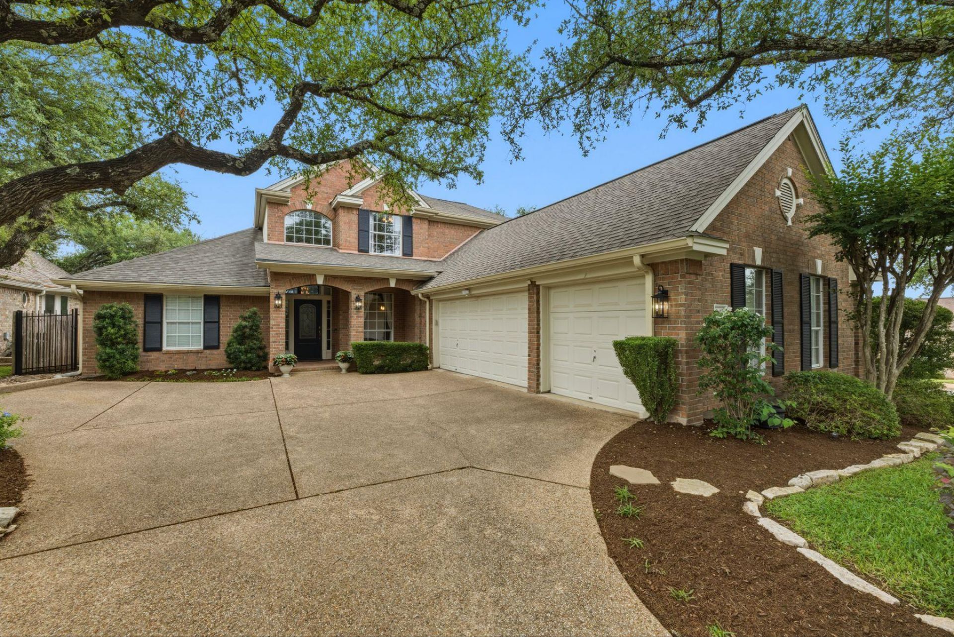 10417 Peonia Ct, Austin, TX 78733 Main Photo