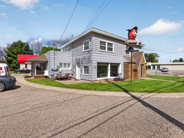 124 S Brooklyn Road, Jackson, MI 49201