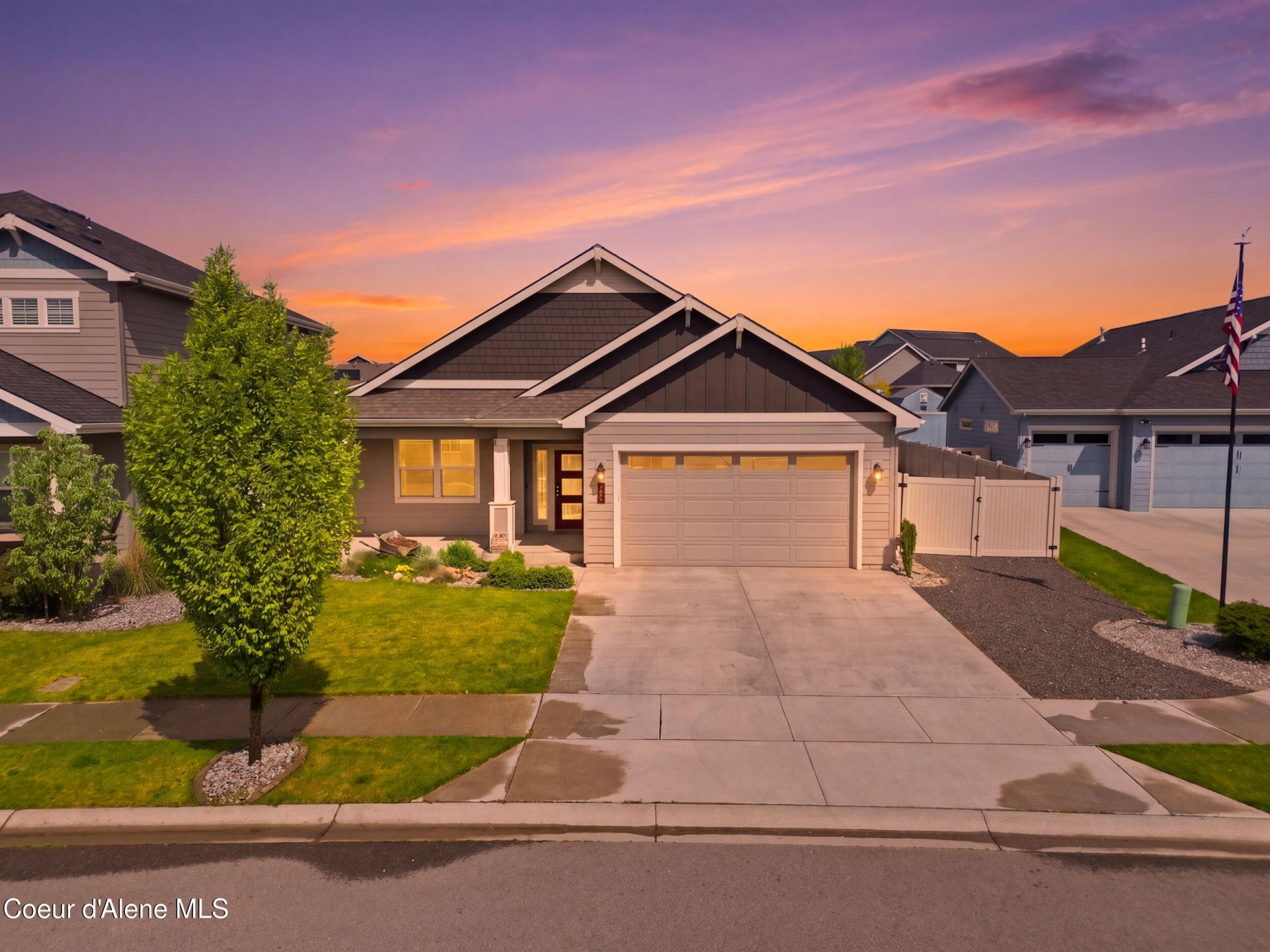 1880 W Alsea Loop, Post Falls, ID 83854 Main Photo