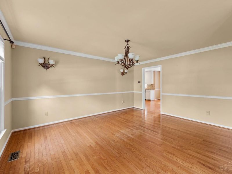 9829 Orchard Club Drive, Montgomery, OH 45242 Photo 5