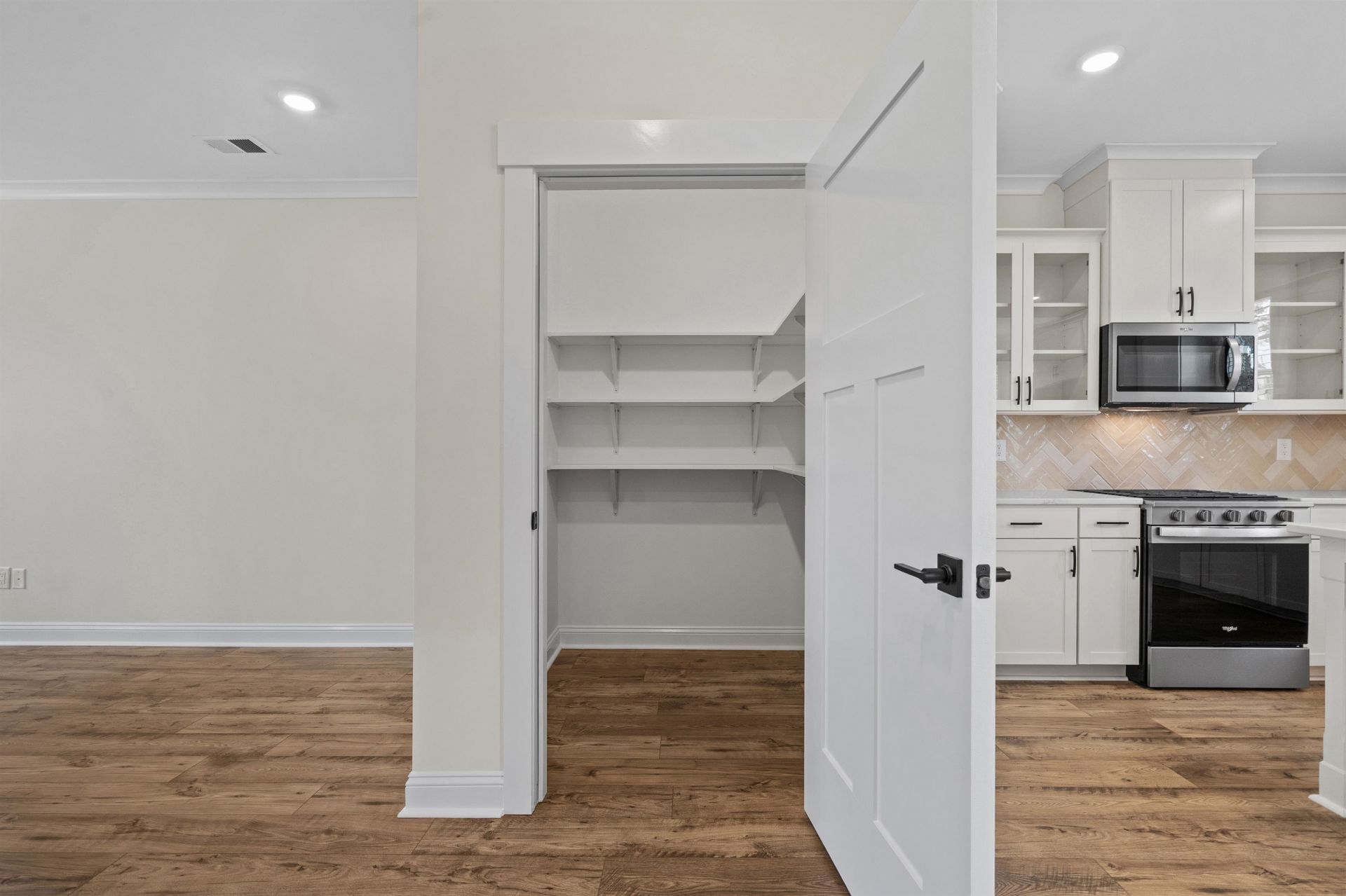 8574 Balmy Breeze Pl. Photo 17