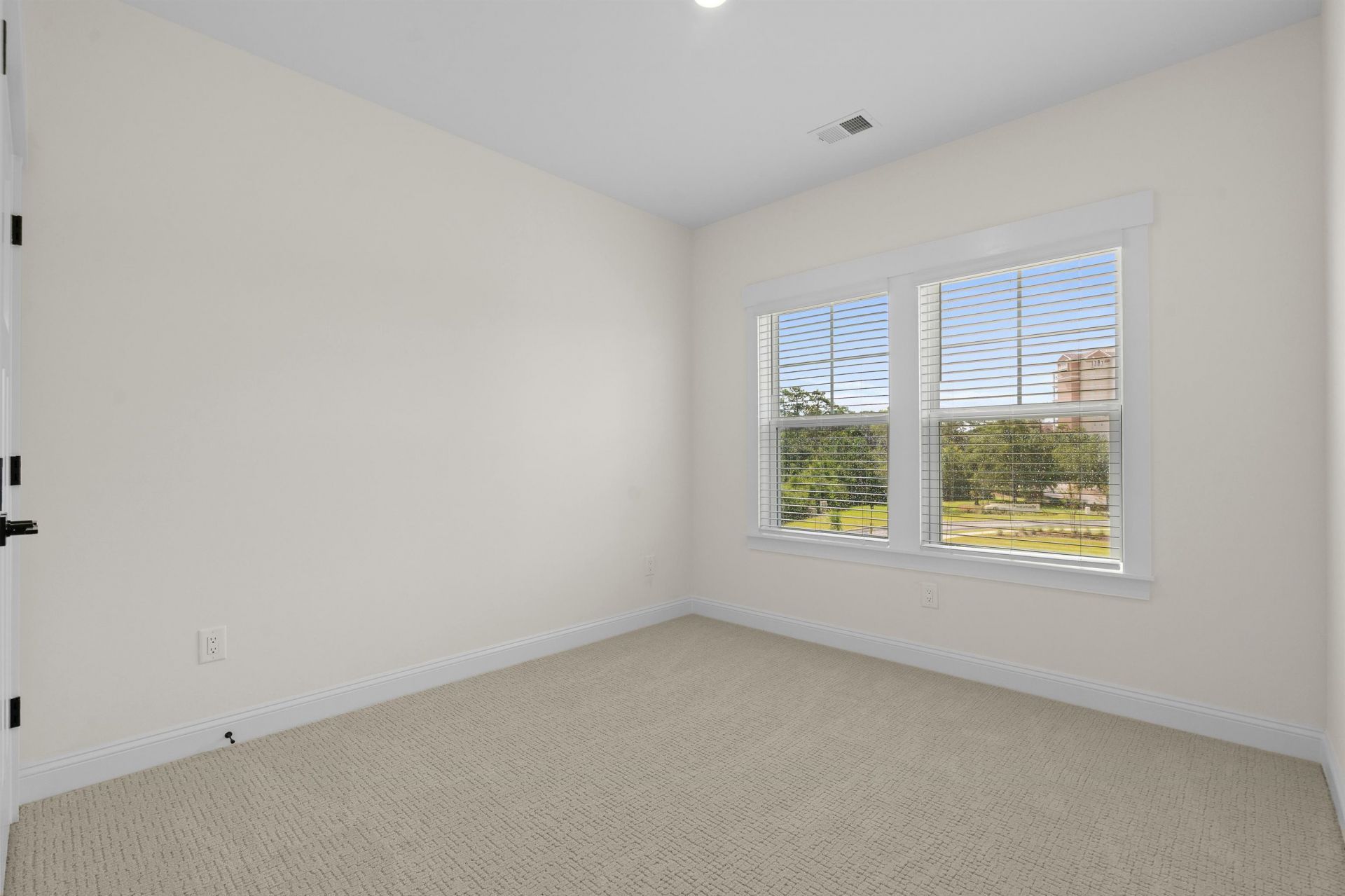 8574 Balmy Breeze Pl. Photo 29