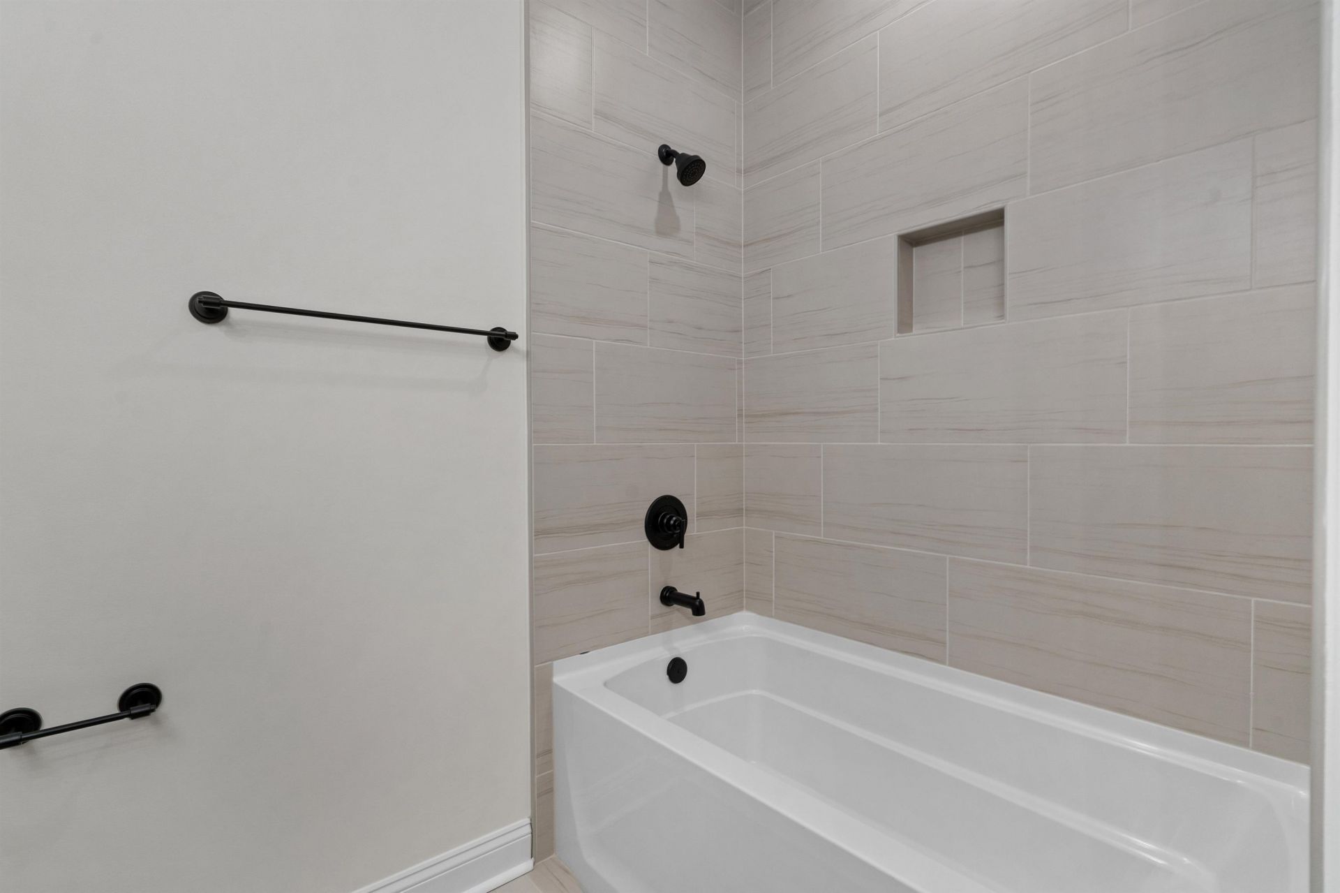 8574 Balmy Breeze Pl. Photo 32
