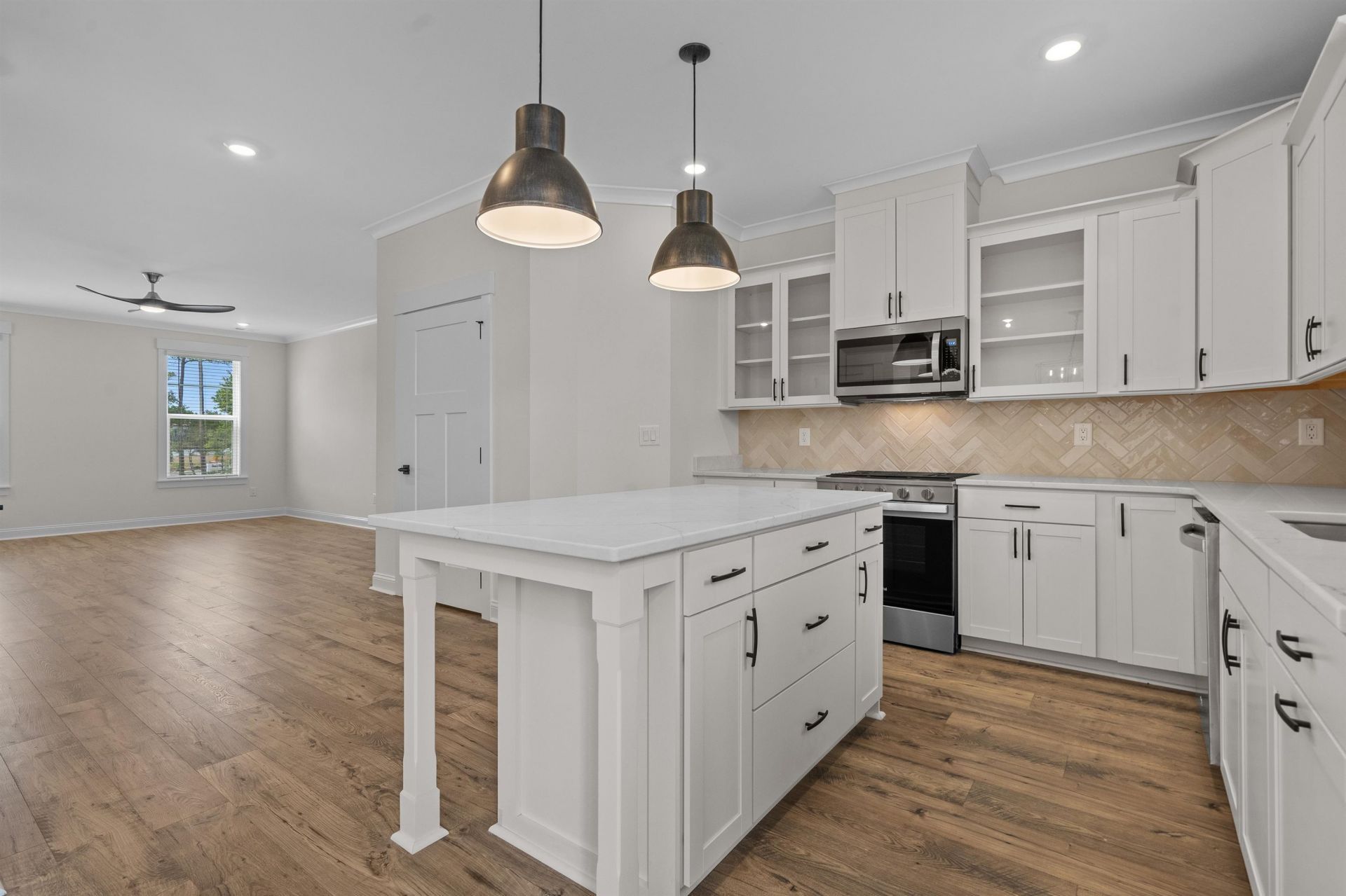8574 Balmy Breeze Pl. Photo 9
