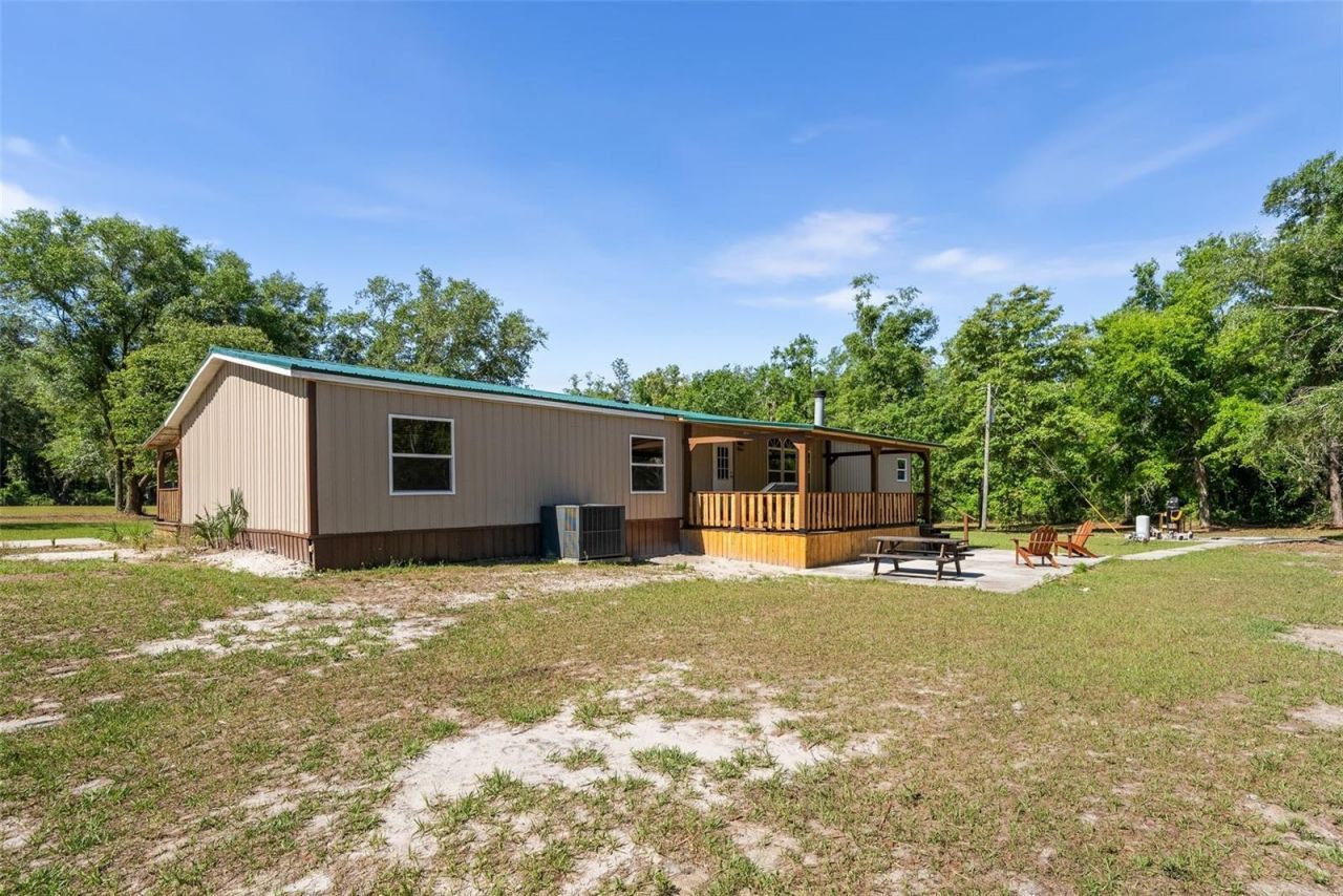 16193 24th Street, Live Oak, FL 32060 Photo