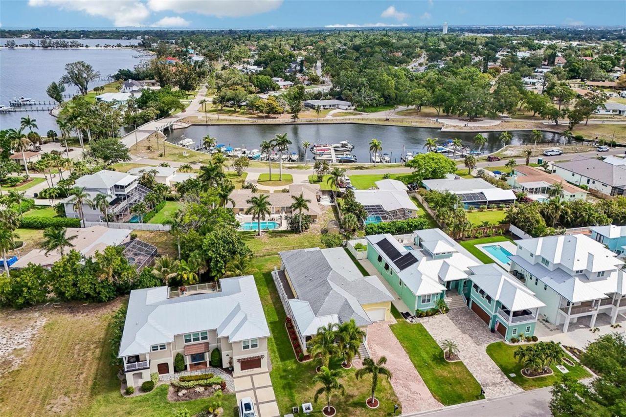 8174 17th Avenue W, Bradenton, FL 34209 Photo