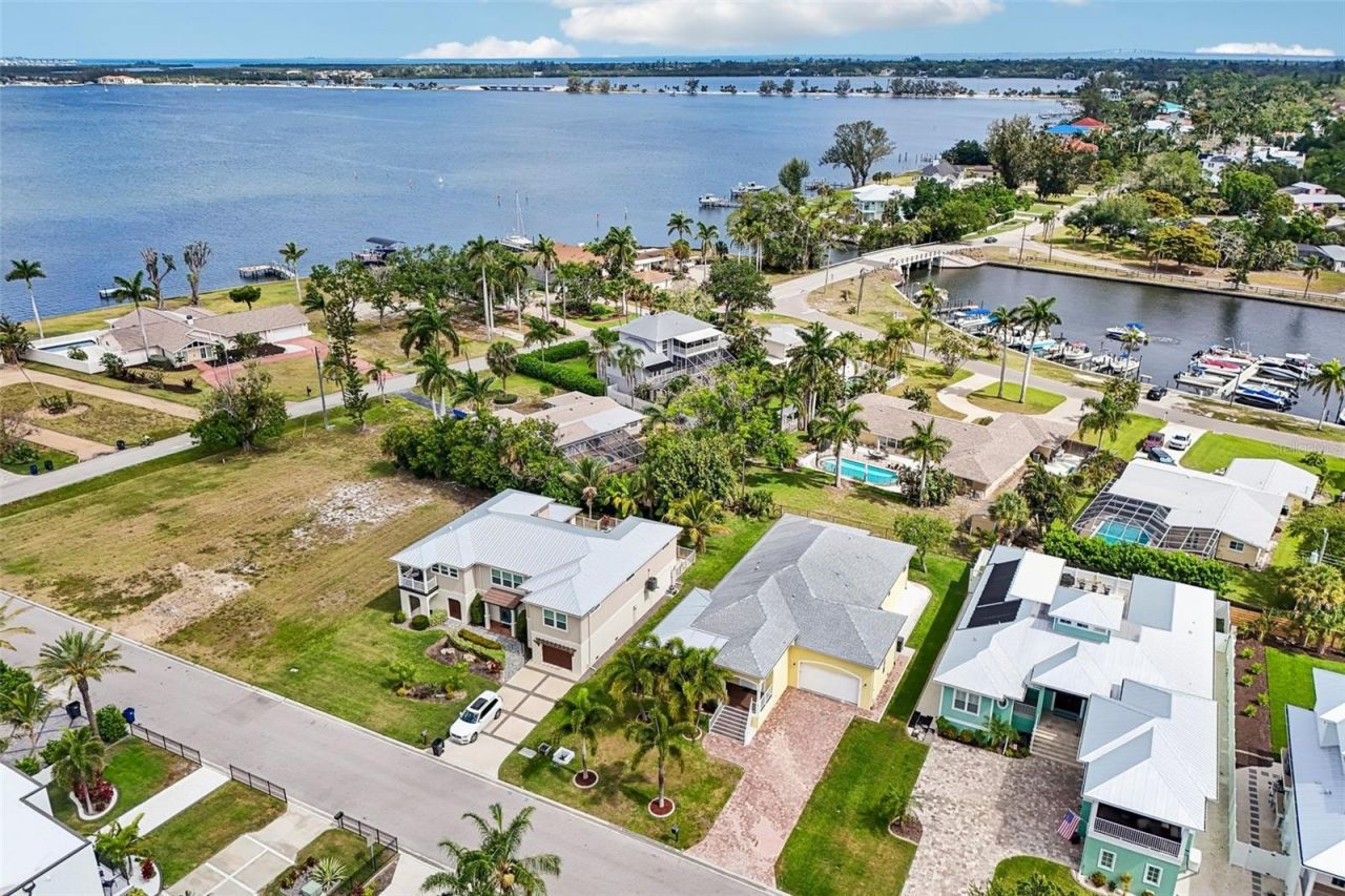 8174 17th Avenue W, Bradenton, FL 34209 Photo