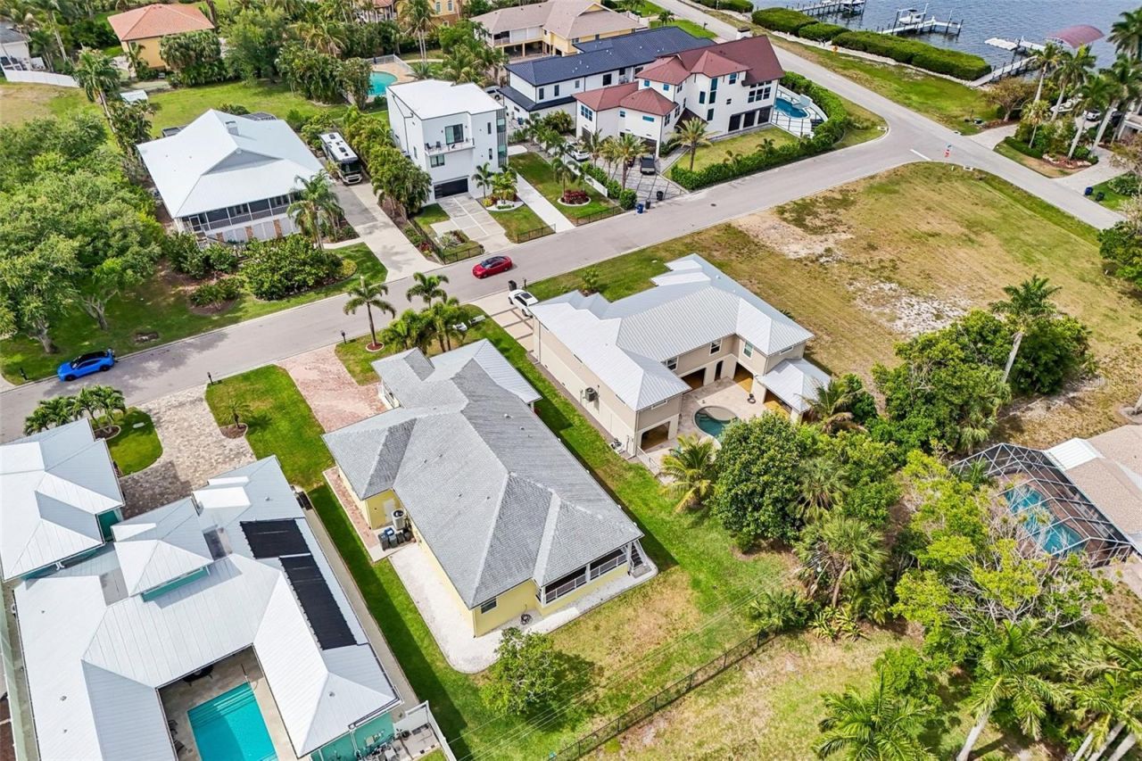 8174 17th Avenue W, Bradenton, FL 34209 Photo