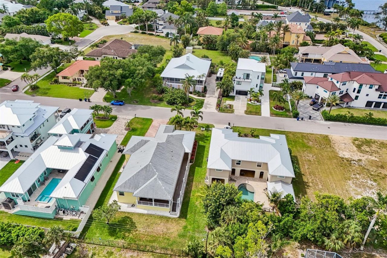 8174 17th Avenue W, Bradenton, FL 34209 Photo