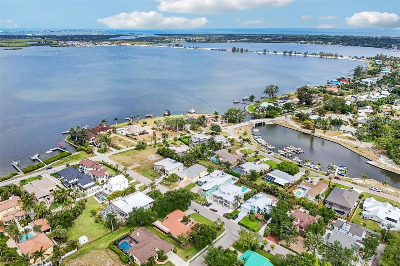 8174 17th Avenue W, Bradenton, FL 34209 Photo