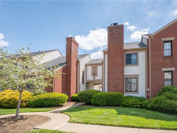 1836 Beechwood Avenue NE, North Canton, OH 44720