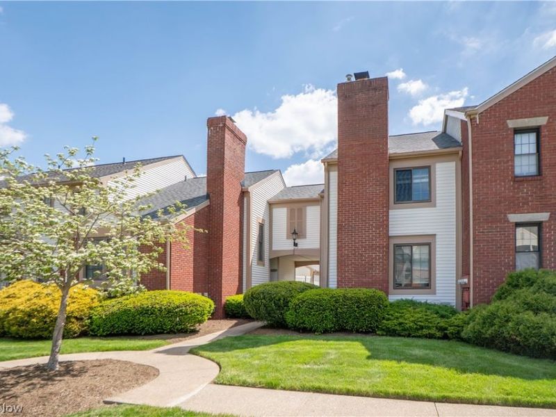 1836 Beechwood Avenue NE, North Canton, OH 44720 Photo 1