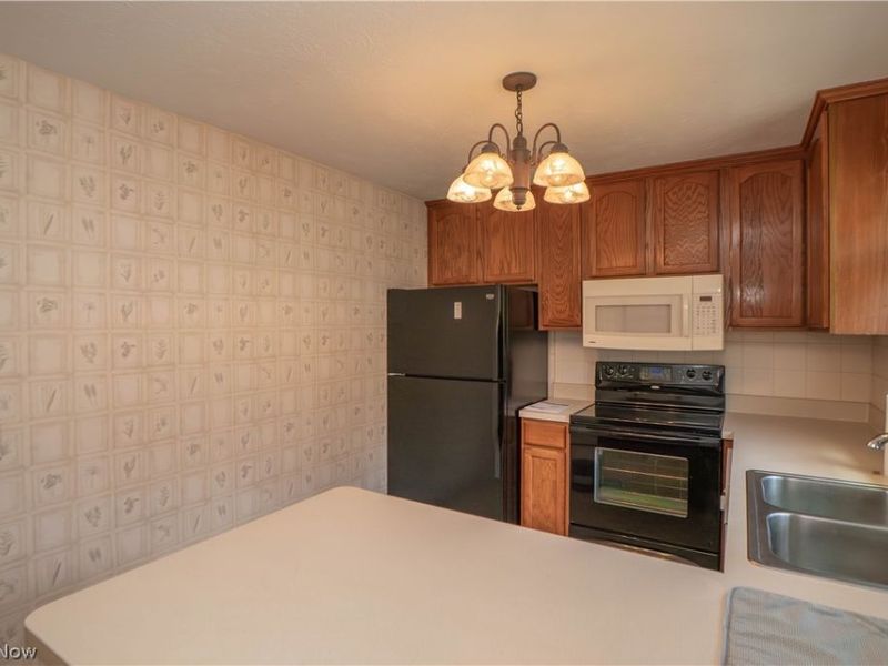 1836 Beechwood Avenue NE, North Canton, OH 44720 Photo 12