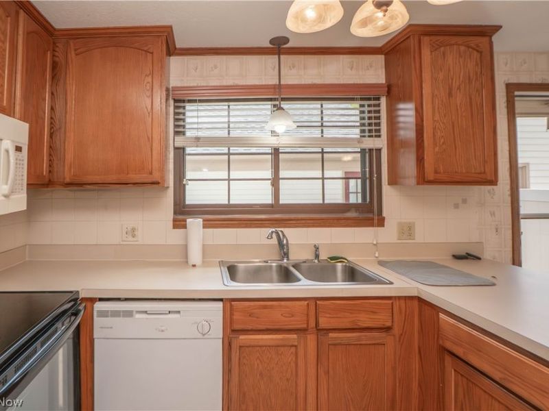 1836 Beechwood Avenue NE, North Canton, OH 44720 Photo 13