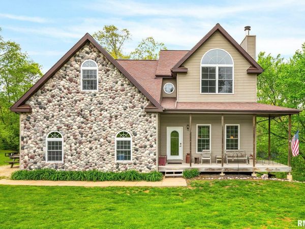 150 KNOLLCREST Circle, Dahinda, IL 61428