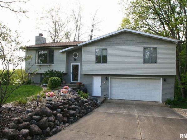32 ROXBURY Road, Mackinaw, IL 61755