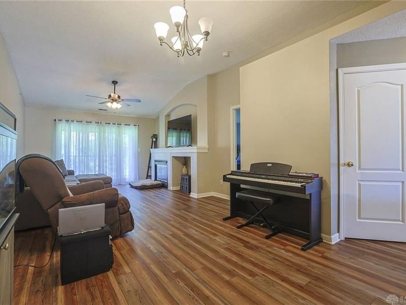 1545 Weatherstone Circle, Monroe, OH 45050 Photo 11