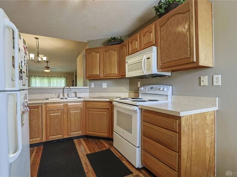 1545 Weatherstone Circle, Monroe, OH 45050 Photo 12