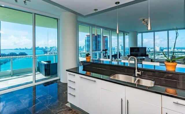100 S Pointe Dr, Unit 3101, Miami Beach, FL 33139 Photo