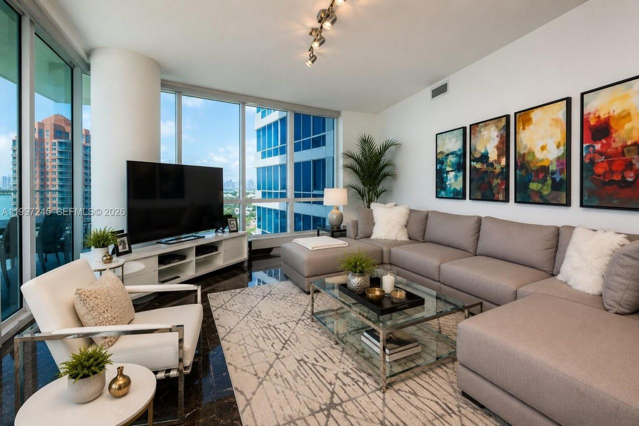 100 S Pointe Dr, Unit 3101, Miami Beach, FL 33139 Photo