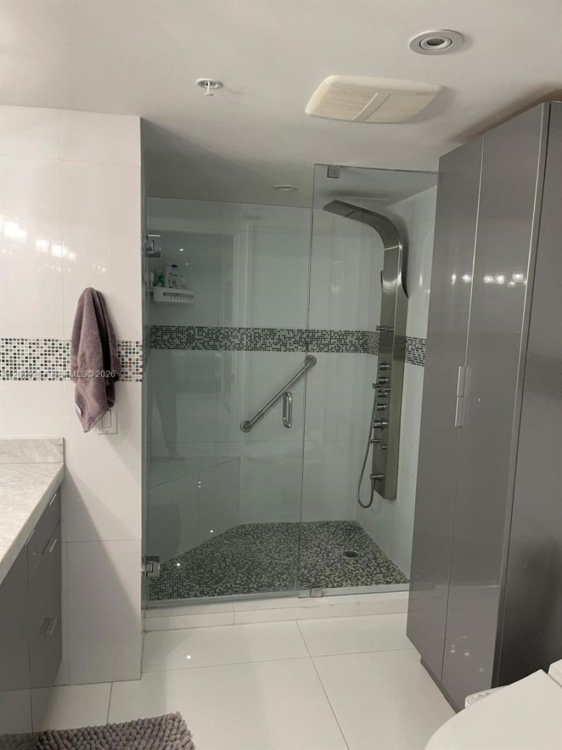 251 Crandon Blvd , Unit 1105, Key Biscayne, FL 33149 Photo