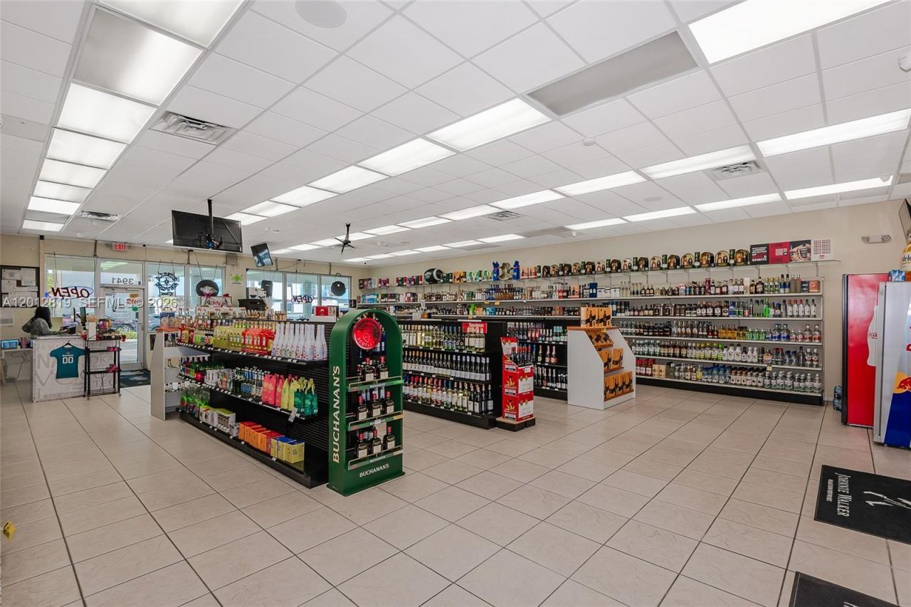 3941 NW 7 St , Miami, FL 33126 Photo