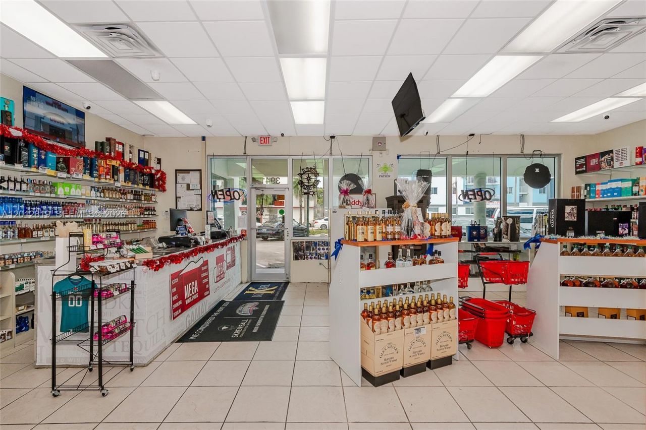 3941 NW 7 St , Miami, FL 33126 Photo