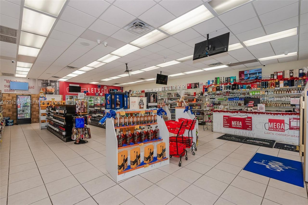 3941 NW 7 St , Miami, FL 33126 Photo