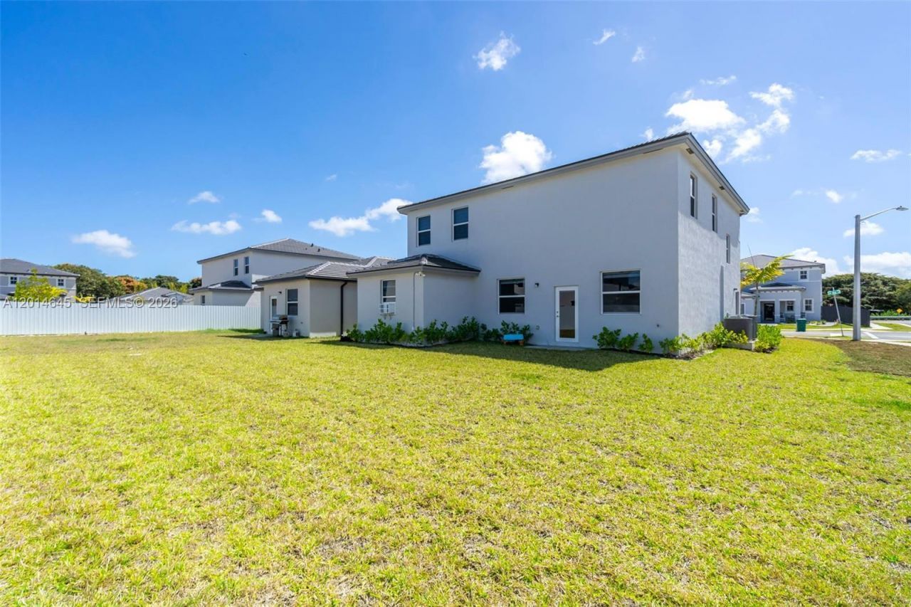 13629 SW 186th Ln, Miami, FL 33177 Photo