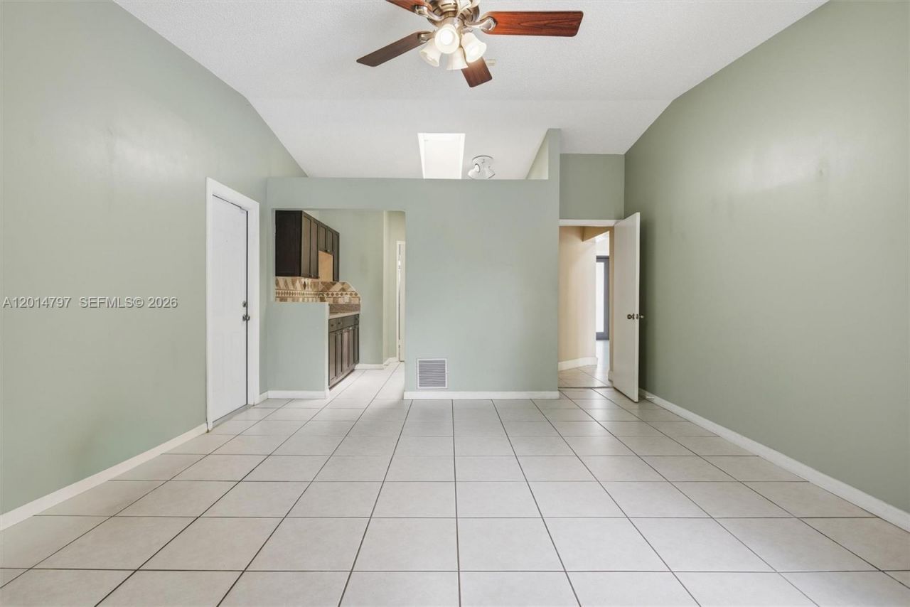 14941 SW 45th Ter , Miami, FL 33185 Photo