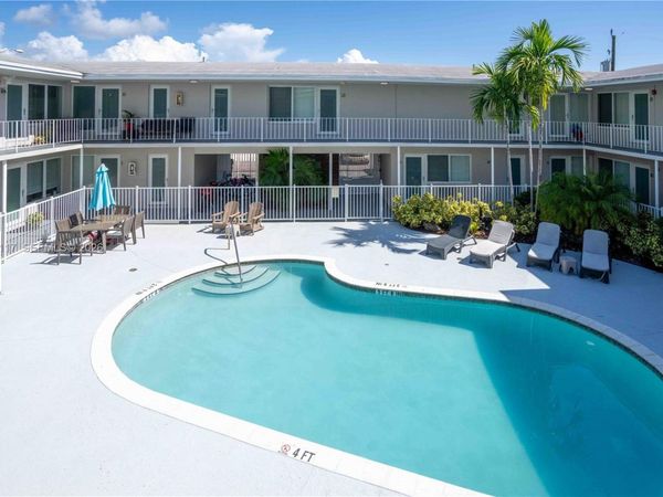1940 Biarritz Dr , Unit 24, Miami Beach, FL 33141