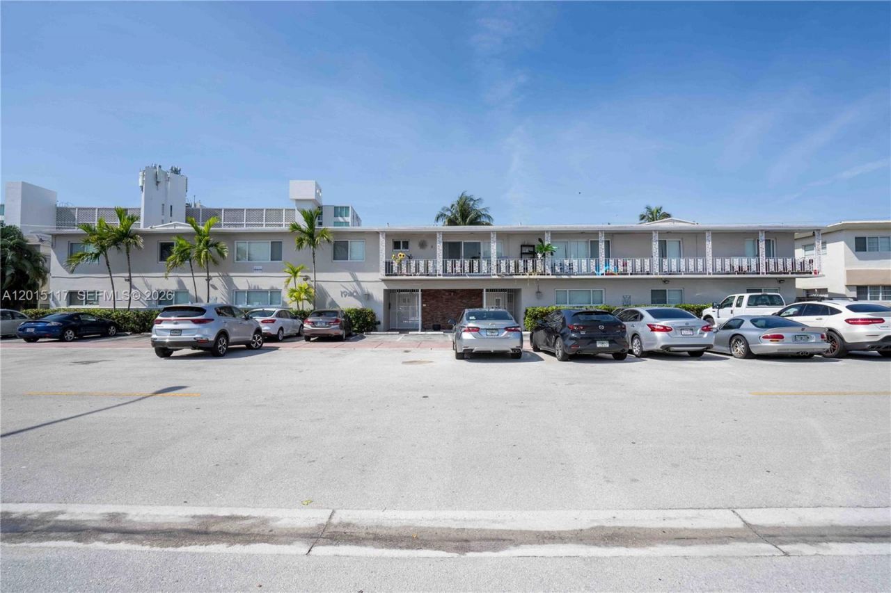 1940 Biarritz Dr , Unit 24, Miami Beach, FL 33141 Photo