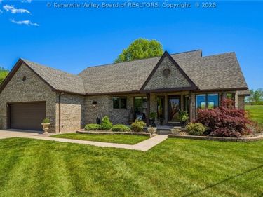 1 Beth Lane, Milton, WV 25541