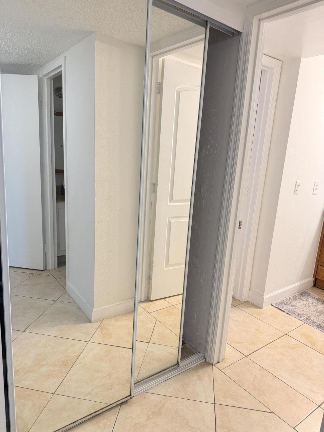 2800 Somerset Drive, Unit 201j, Lauderdale Lakes, FL 33311 Photo
