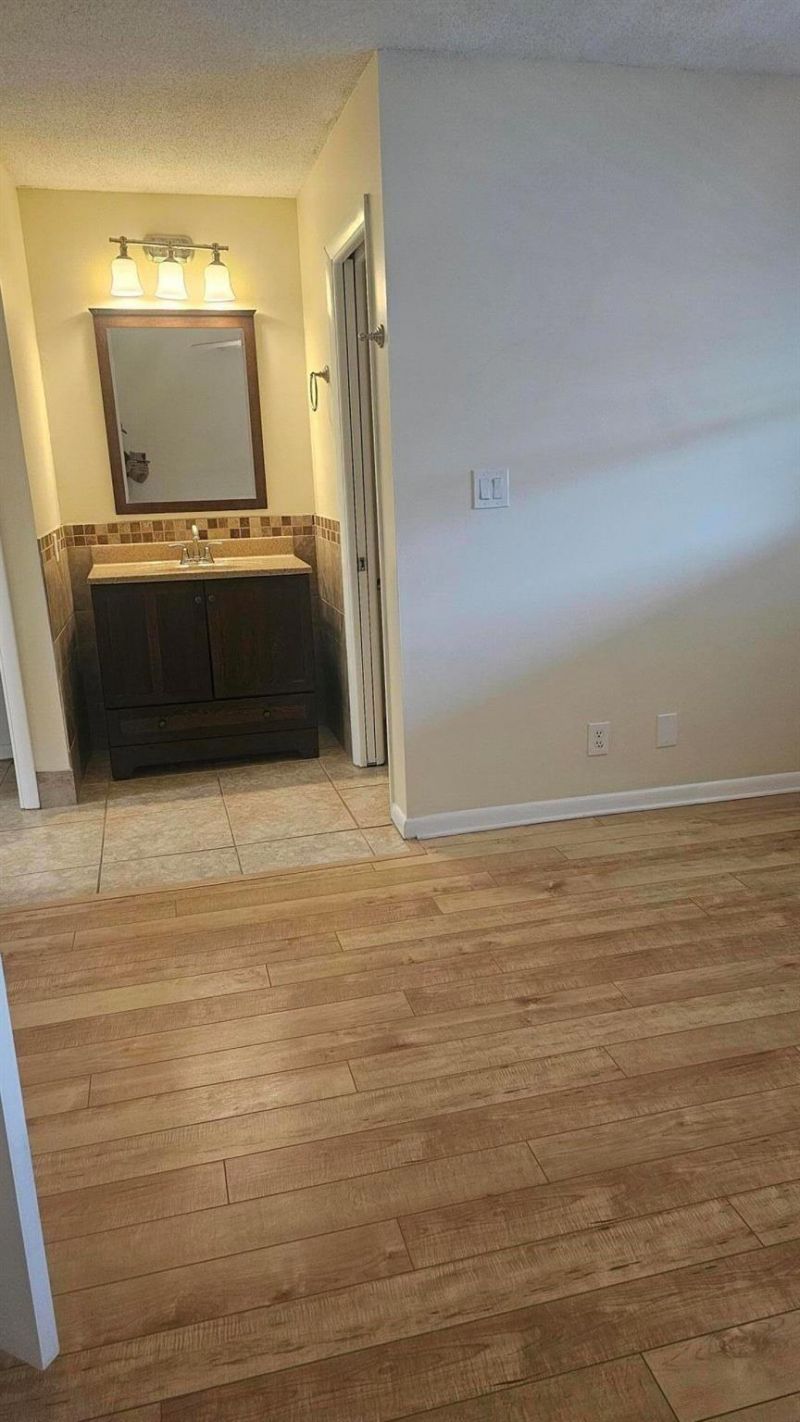 10821 N Military Trail, Unit 4, Palm Beach Gardens, FL 33410 Photo