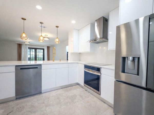 576 Westree Lane, Plantation, FL 33324