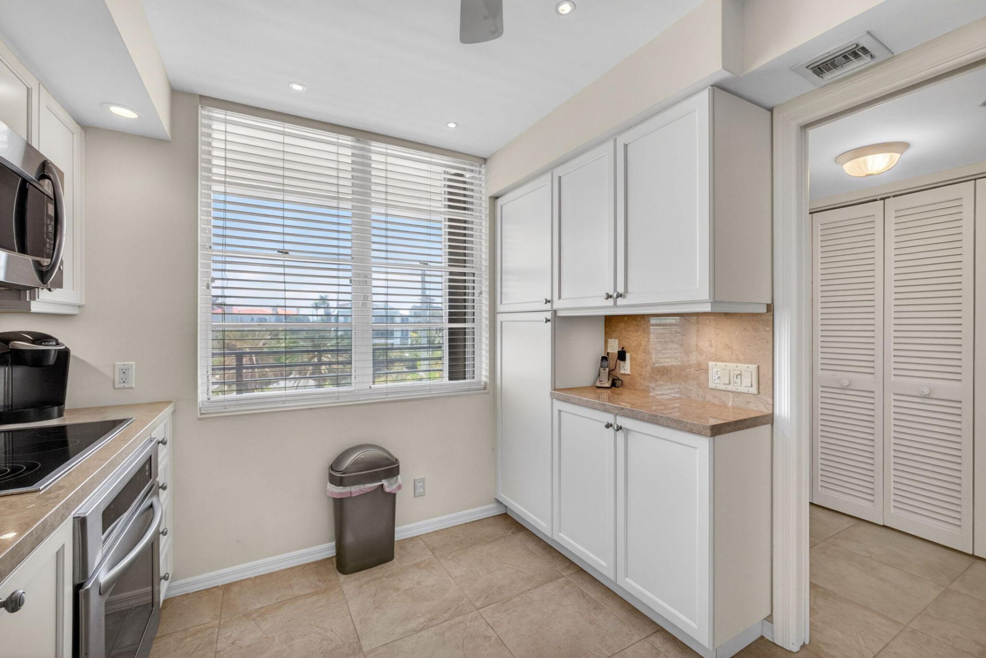 840 Ocean Drive, Unit 406, Juno Beach, FL 33408 Photo