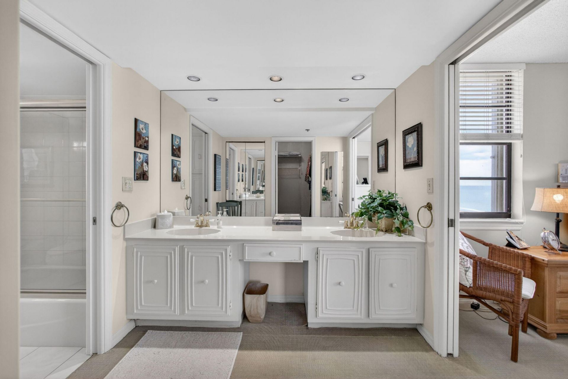 840 Ocean Drive, Unit 406, Juno Beach, FL 33408 Photo
