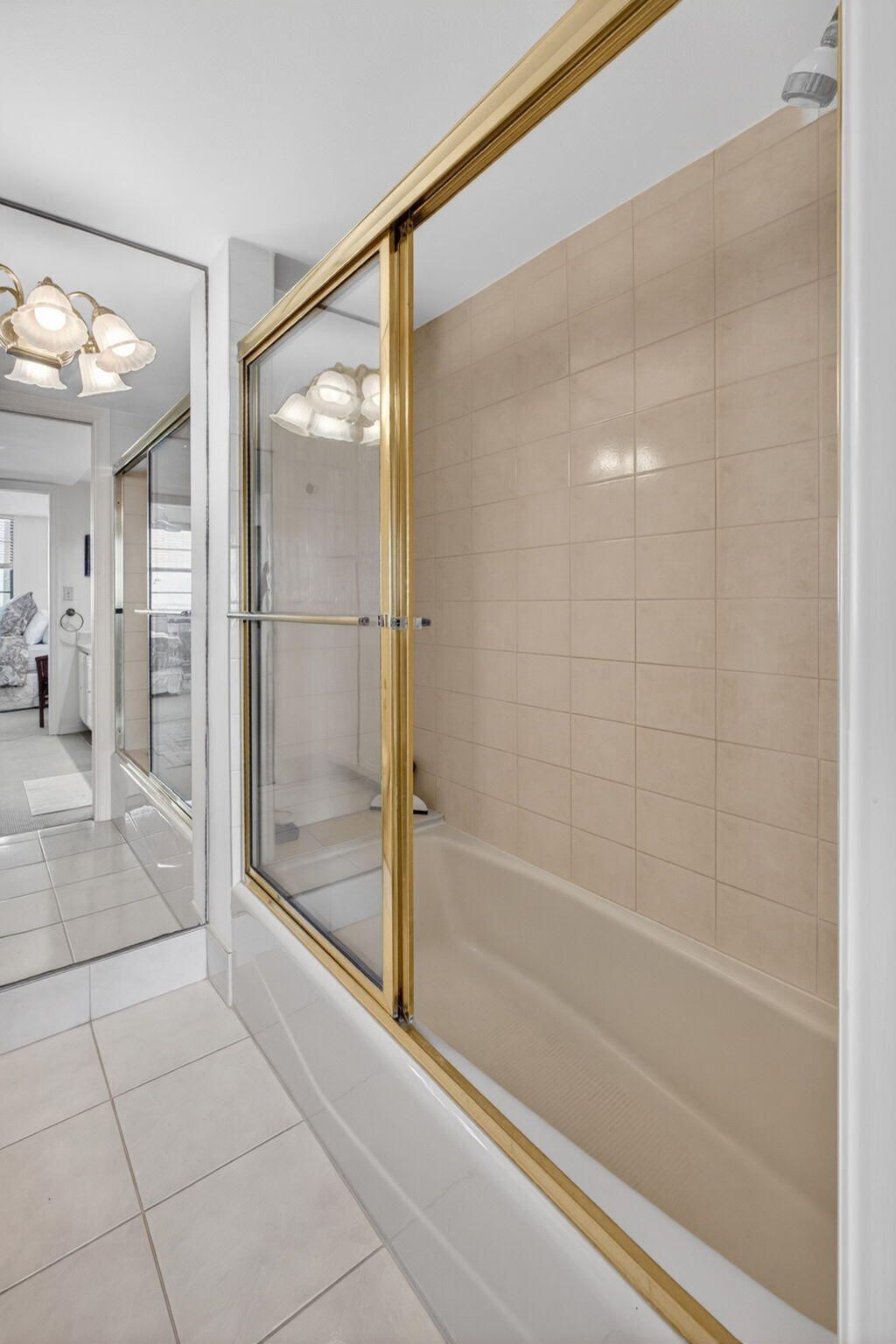 840 Ocean Drive, Unit 406, Juno Beach, FL 33408 Photo