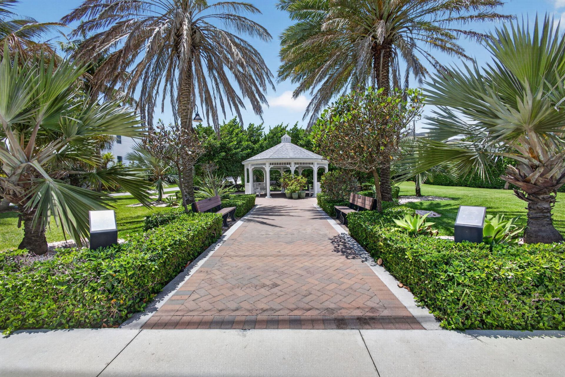 840 Ocean Drive, Unit 406, Juno Beach, FL 33408 Photo