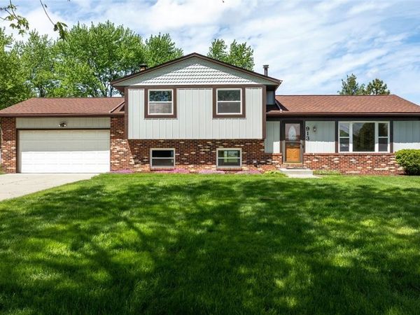 913 Sherwood Drive , Macedonia, OH 44056