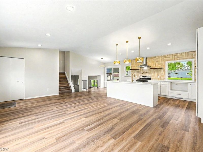 913 Sherwood Drive, Macedonia, OH 44056 Photo 3