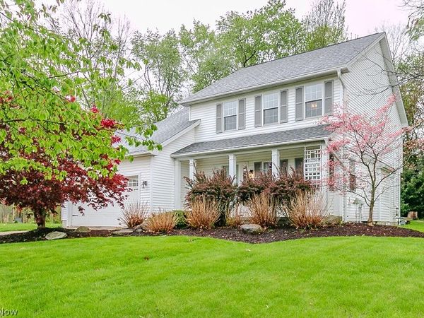 102 Saw Mill Bend , Chardon, OH 44024