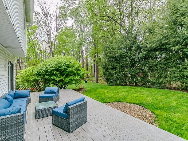102 Saw Mill Bend, Chardon, OH 44024 Photo 5