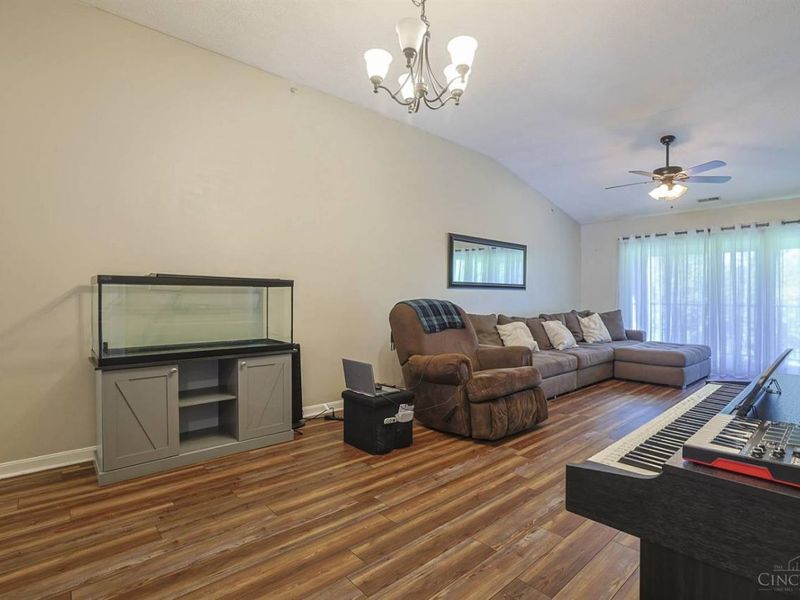 1545 Weatherstone Circle, Monroe, OH 45050 Photo 10