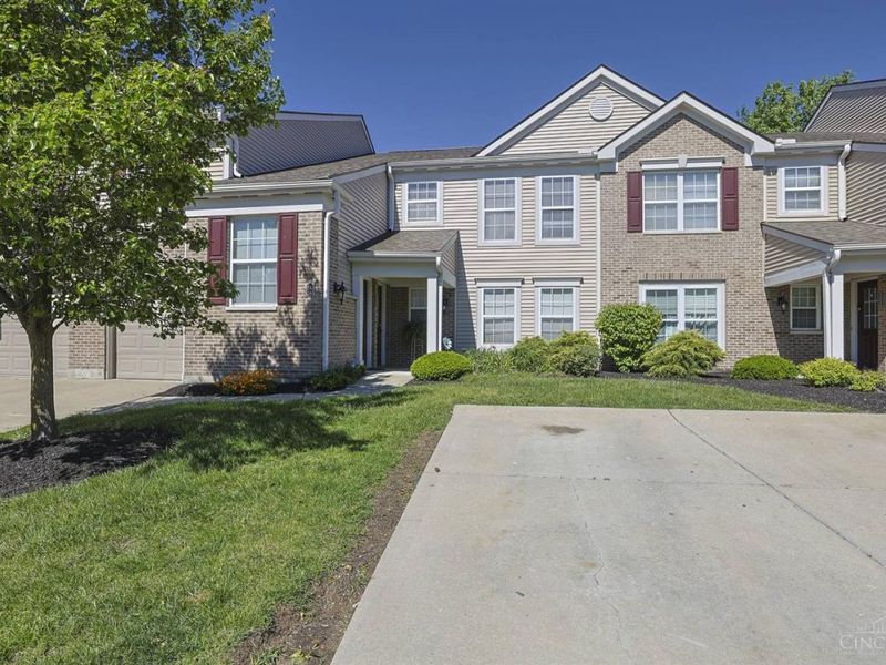 1545 Weatherstone Circle, Monroe, OH 45050 Photo 2