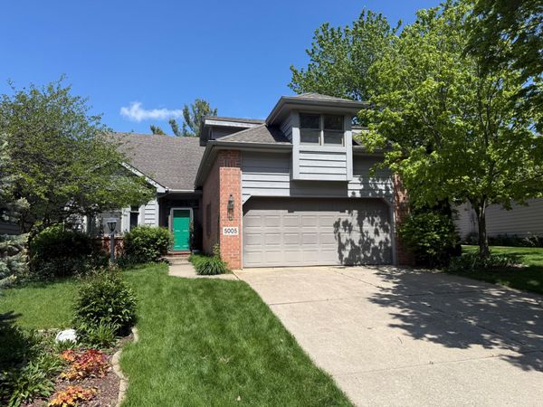 5005 Waters Edge Drive , Valparaiso, IN 46383
